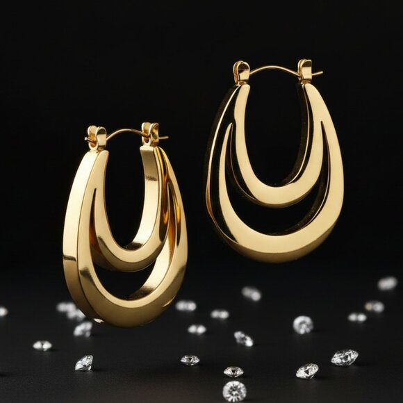 Minimalist U-Shaped Crescent Moon 🌙 Hoop Earrings - 316L Stainless Steel ✨ - Picture 5 of 10